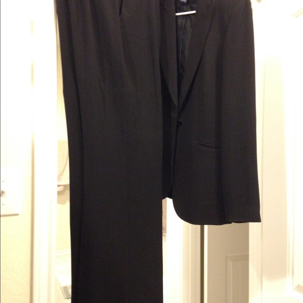 Ann Taylor two piece suit